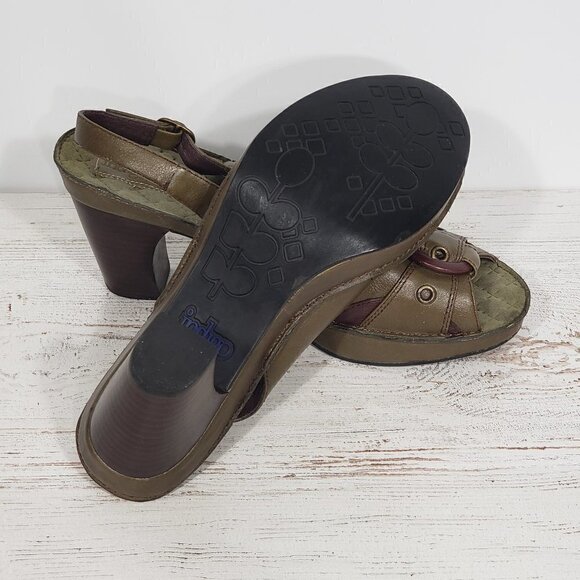 Indigo by Clarks  Olive Green Leather Peep Toe Sling Back Pumps / Heels Size 8.5 - Picture 2 of 7